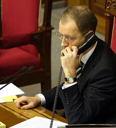 Часы премьер-министра Украины Арсения Яценюка 